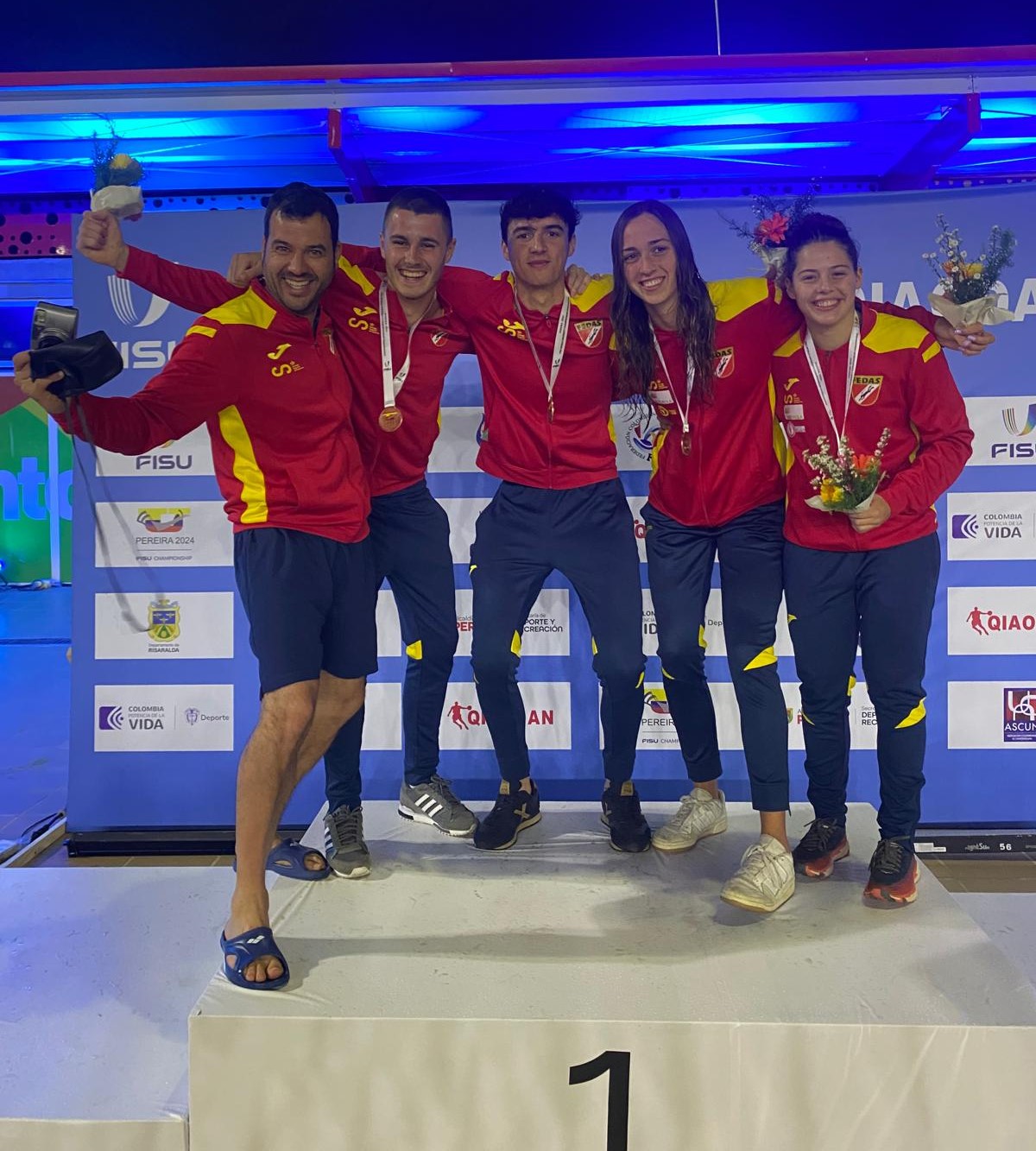 Oier Irisarri se alza con el oro en el Mundial Universitario de Nataci&oacute;n con Aletas